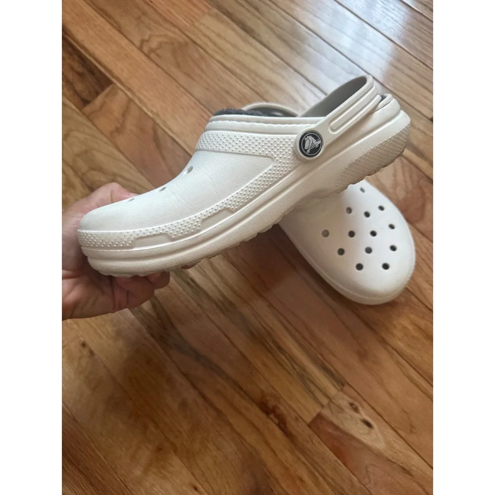 Crocs Kids Classic Fuzz Lined Clog White Grey Fur Size J5 203506-100